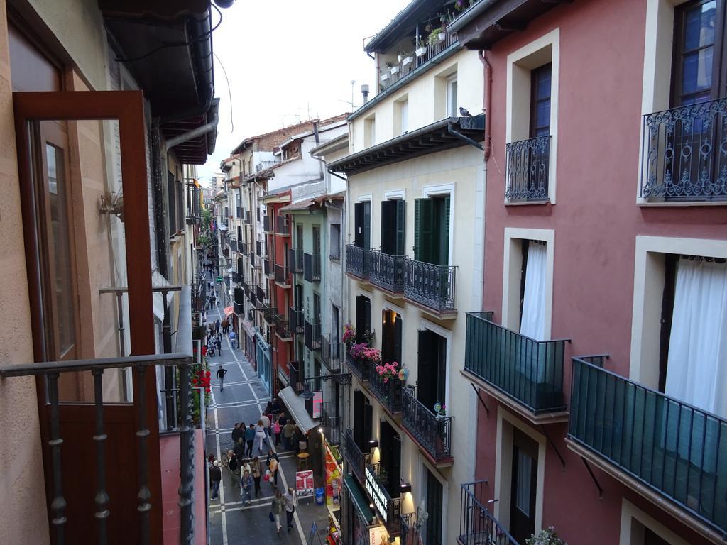 Bearan Bar & Rooms Pamplona Exterior photo